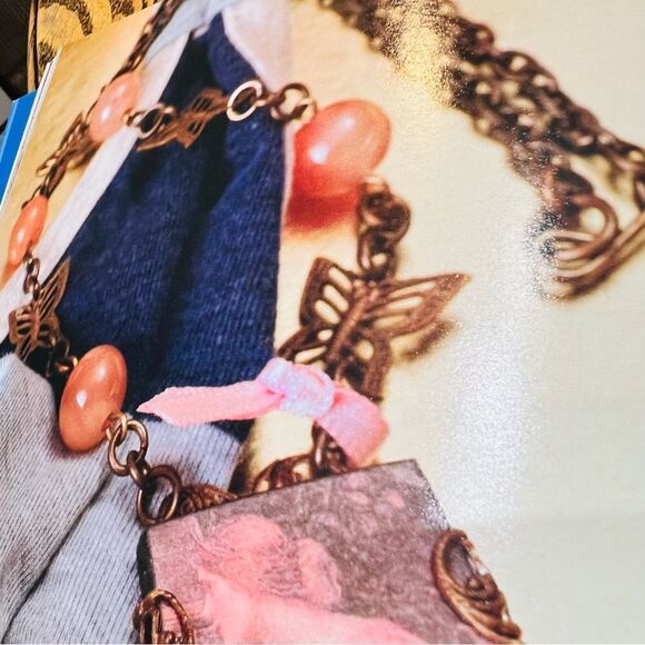 Bundle of 16 Brass Filigree Butterflies/Jewelry Making - Picture 7 of 9